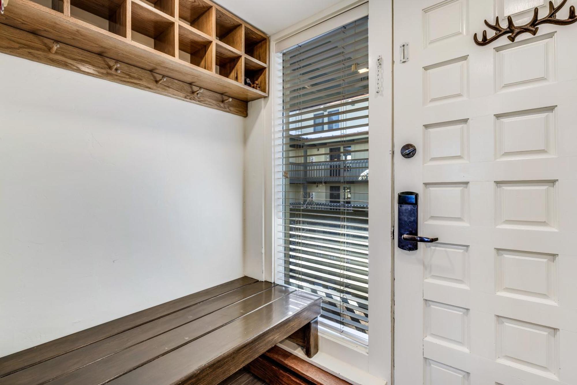 Interlude Condominiums 3-Bedroom Unit 301 Snowmass Village Bagian luar foto